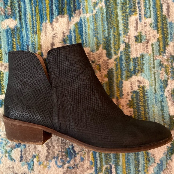 Splendid Hampton Black Python Booties - Picture 3 of 5